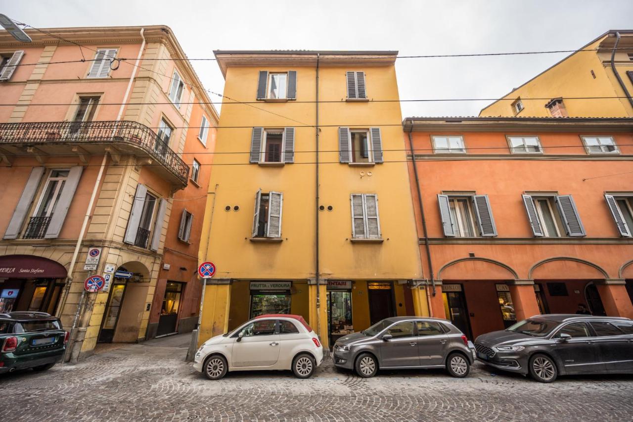 Ab Plus - Via Santo Stefano 74 - Bologna — Fotos 1